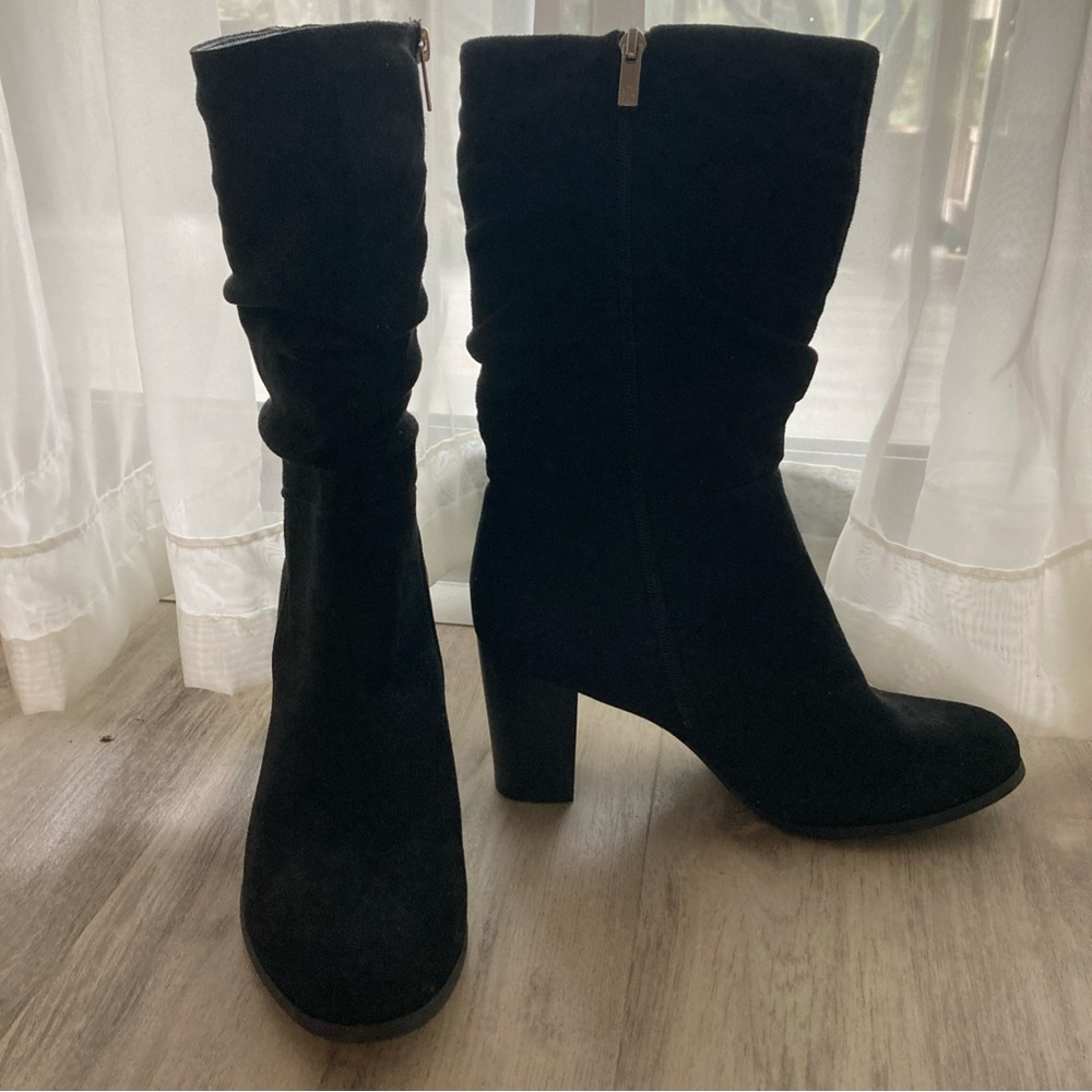 NY&Co NWOT Amena Faux Suede Mid Calf Black Boots